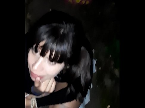 ❤️ रस्त्यावर कँडीच्या बदल्यात लिंग सुजले ❤️ आमच्याकडे mr.analpics.ru ❌️